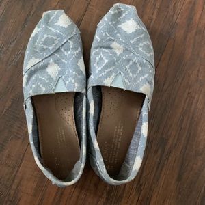 Toms size 6.5